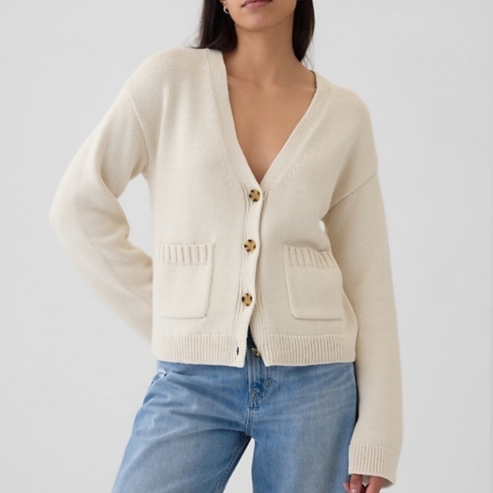 GAP Pocket Cream Cardigan Sweater